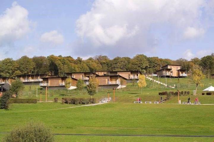 Ganze Wohnung, Cottage gemütlich und ensoleillé | Cuisine privée et terrasse meublée! in Eppe-Sauvage, Avesnes-sur-Helpe