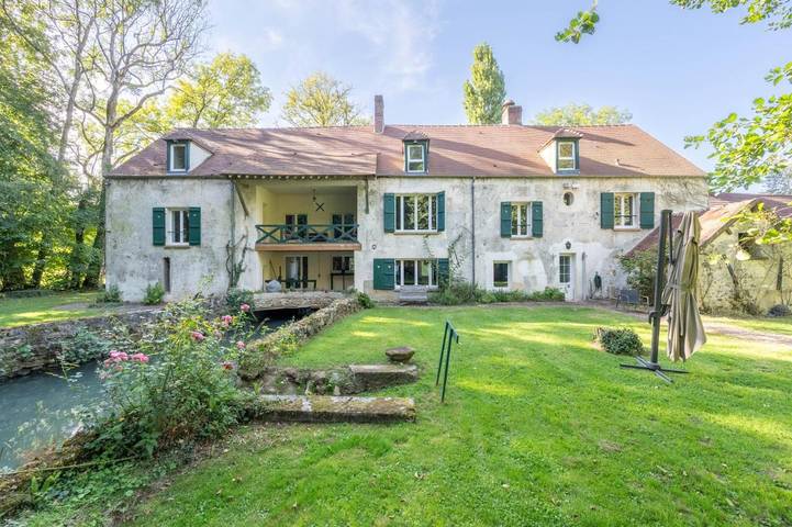 Location de vacances pour 18 personnes, avec vue et jardin dans Saint-Augustin (Seine-et-Marne)