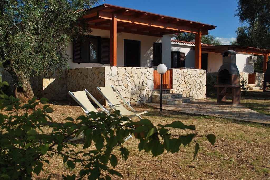 Bungalow con piscina y barbacoa  in Vieste, Gargano