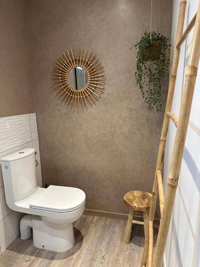 Location de vacances pour 2 personnes, avec jacuzzi ainsi que jardin et sauna dans Lac de Saint-Cyr - 3
