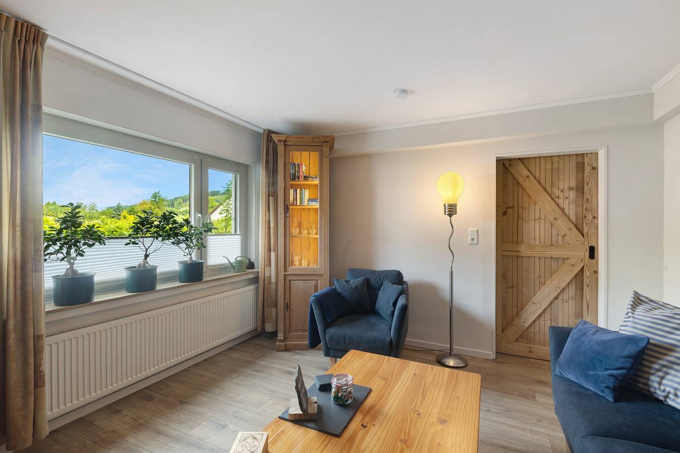 Entire apartment, Apartment 'Dorlar' with Private Terrace, Garden, and Wi-Fi in Dorlar, Schmallenberg