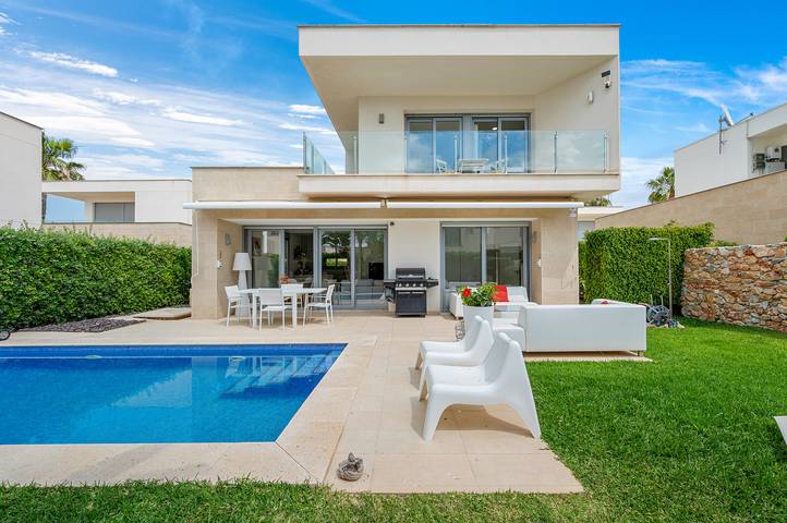 Casa rural para 4 personas, con Balcón además de Terraza y Jardín en Jacarilla - 2