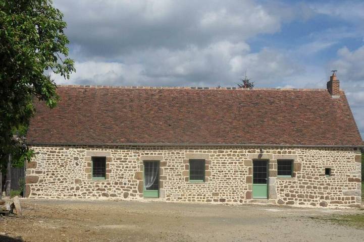 Gîte pour 5 personnes, avec jardin à La Baroche-sous-Lucé
