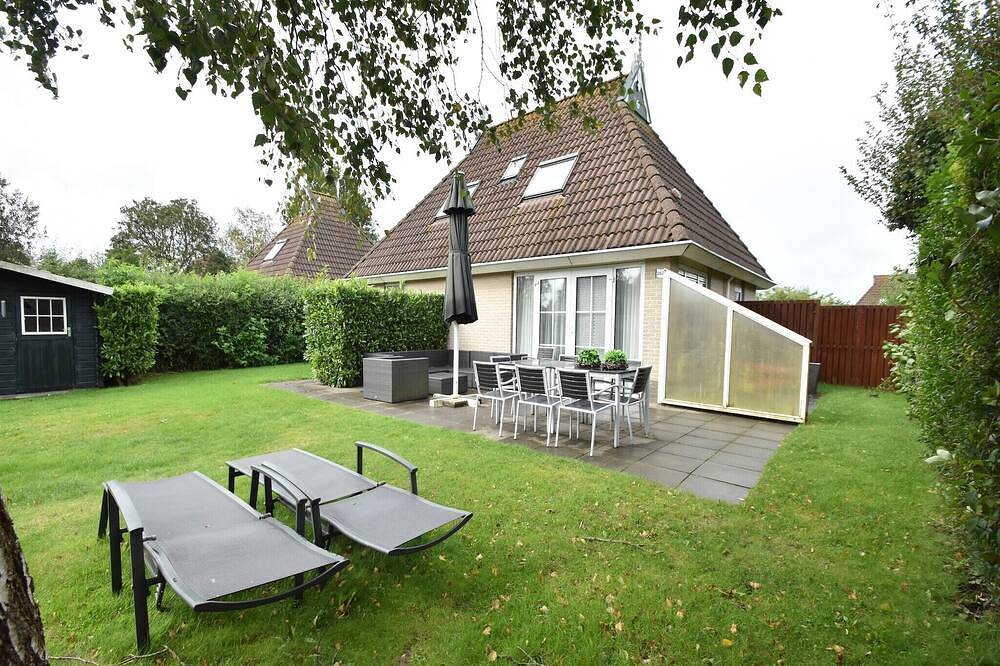 Wellness aan het Water in Earnewoude in Eernewoude, Nationaal Park De Alde Feanen