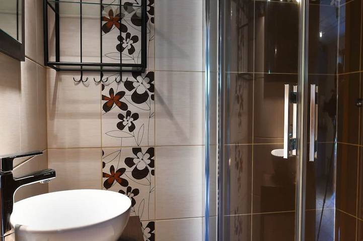 Gîte pour 3 personnes, avec terrasse ainsi que jacuzzi et jardin, animaux acceptés à Lapoutroie - 4