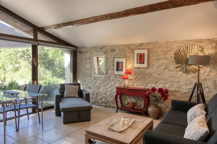 Location de vacances pour 4 personnes, avec piscine ainsi que vue et jardin, animaux acceptés à Solérieux - 3