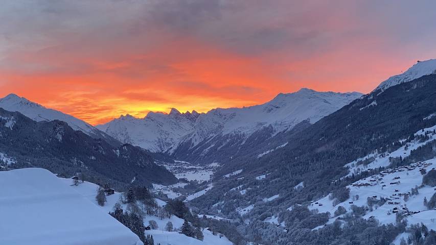Ferienhaus für 12 Personen, mit Sauna und Garten sowie Terrasse in Graubünden - 4