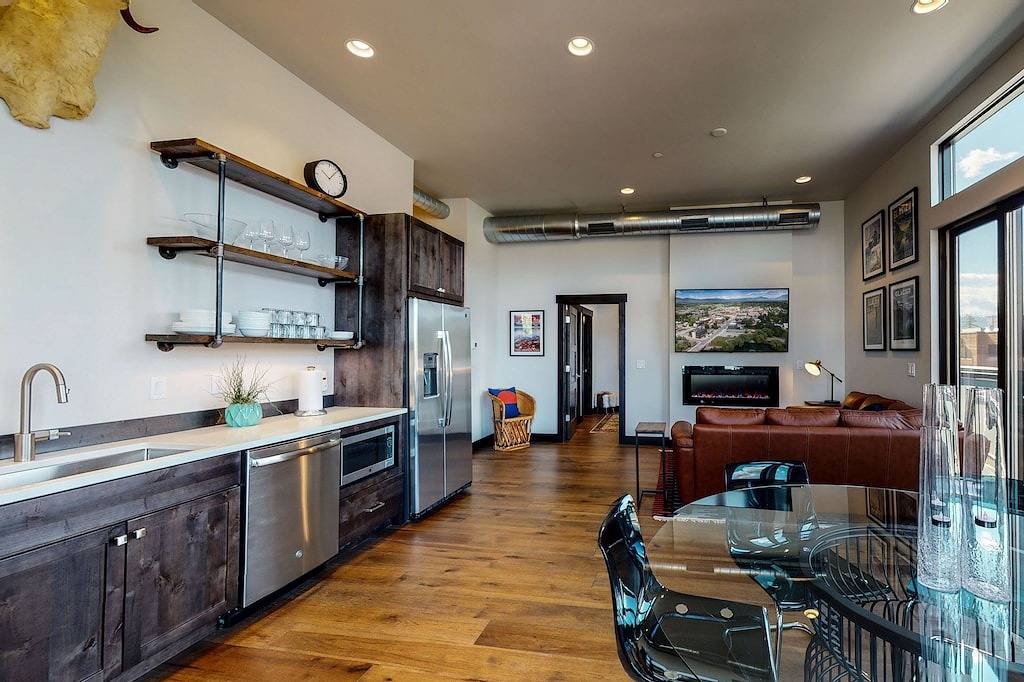 Ganze Wohnung, Upscale Penthouse in Heart of Downtown Whitefish! in Whitefish, Flathead Nationalwald