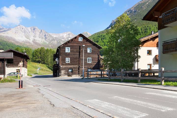 Appartamento intero, Appartamento 'Casa Valentina' con vista sulle montagne, giardino in comune e Wi-Fi in Livigno (Borgo), Livigno