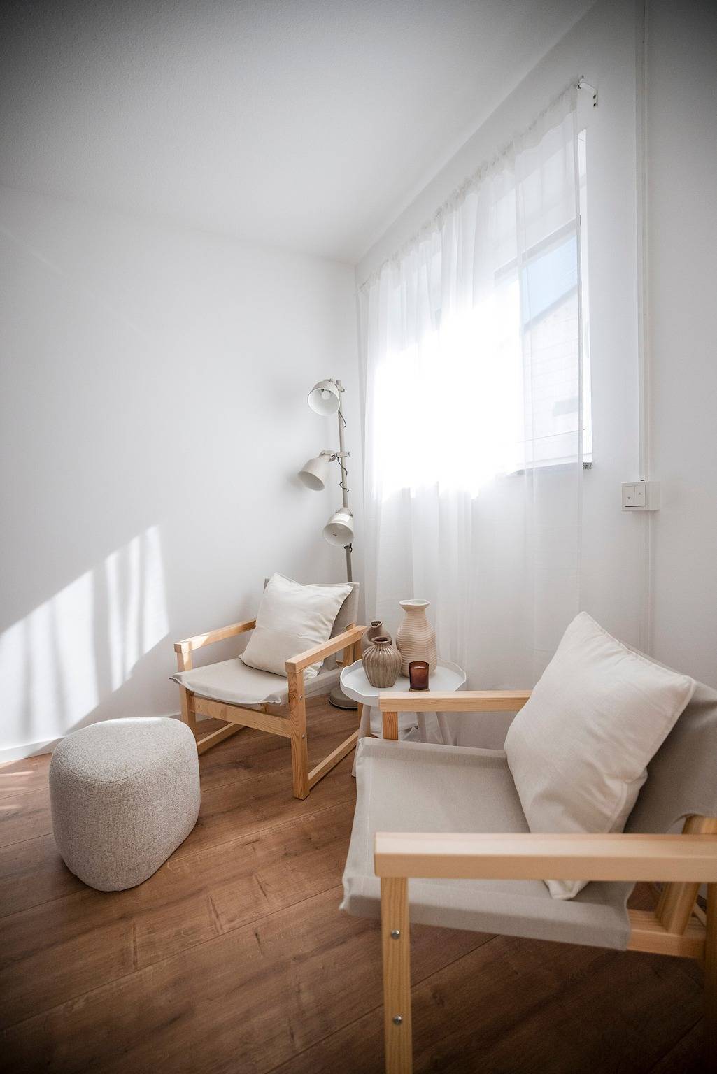 Geheel appartement, Luxe appartement aan de bosrand, dicht bij de stad in Roisdorf, Bornheim