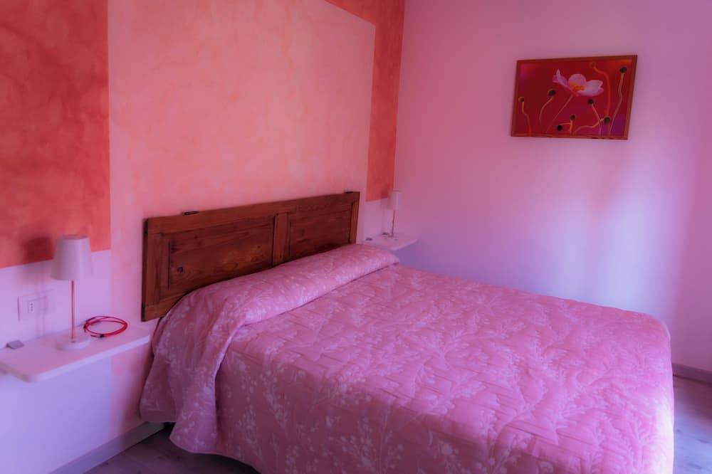 House Laura 50 mt. from the lake and the beach in Colico, Comer See