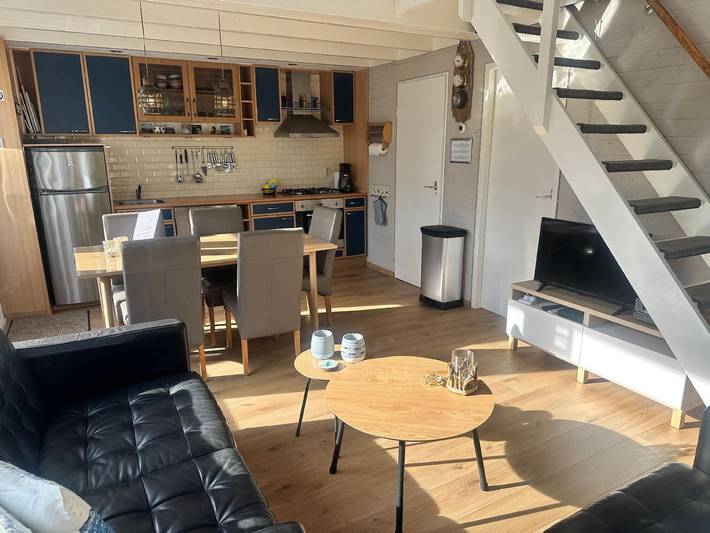 Vakantiehuis voor 5 personen, with tuin and terras as well as sauna in Stavenisse