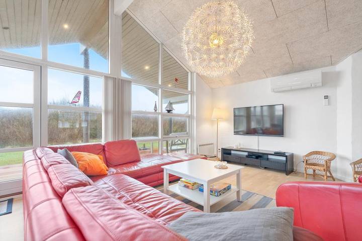 Modernes, strandnahes Ferienhaus mit Sauna und Whirlpool in Søndervig, Holmsland Klit
