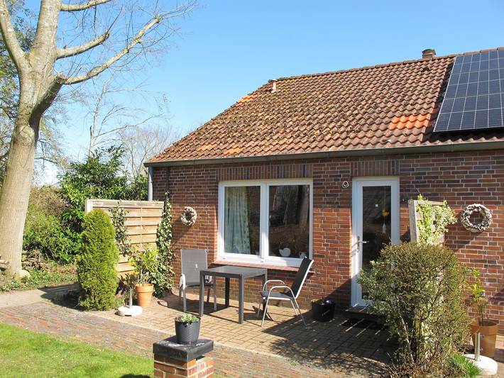 Ferienwohnung für 3 Personen, mit Terrasse und Garten in Dornum (Stadt)