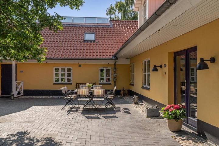 Ferienwohnung für 8 Personen, mit Seeblick und Ausblick sowie Garten und Terrasse