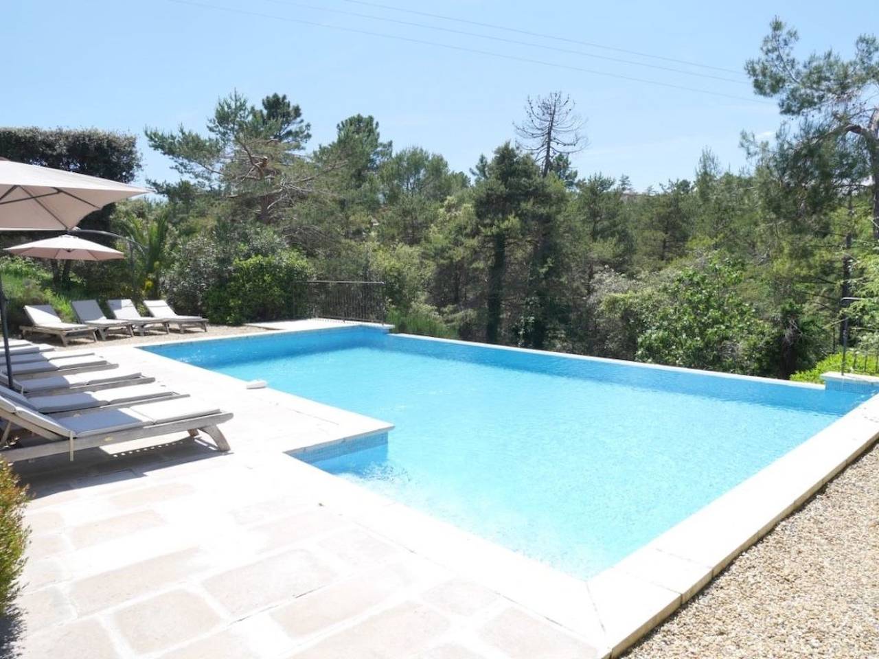Appartement entier, Apartment mit Pool Infinity in Montauroux, Côte méditerranéenne (France)