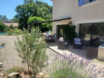 Gîte pour 4 personnes, avec piscine ainsi que sauna et jardin à Montségur-sur-Lauzon