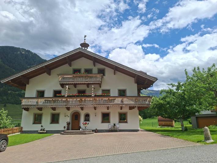 Bauernhof für 5 Personen, mit Balkon und Garten