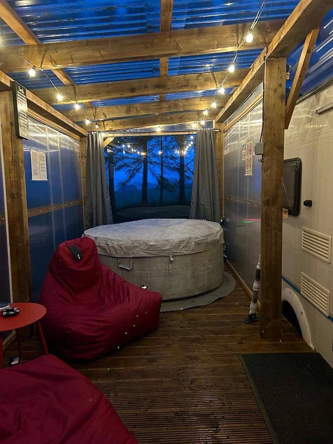 Tente pour 2 personnes, avec terrasse ainsi que jacuzzi et jardin en Irlande - 2