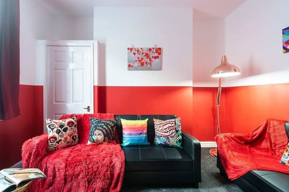 Homey 5 Bedrooms 9 Beds-Contractors - Leisure-Hull in Kingston-upon-Hull, Yorkshire and the Humber