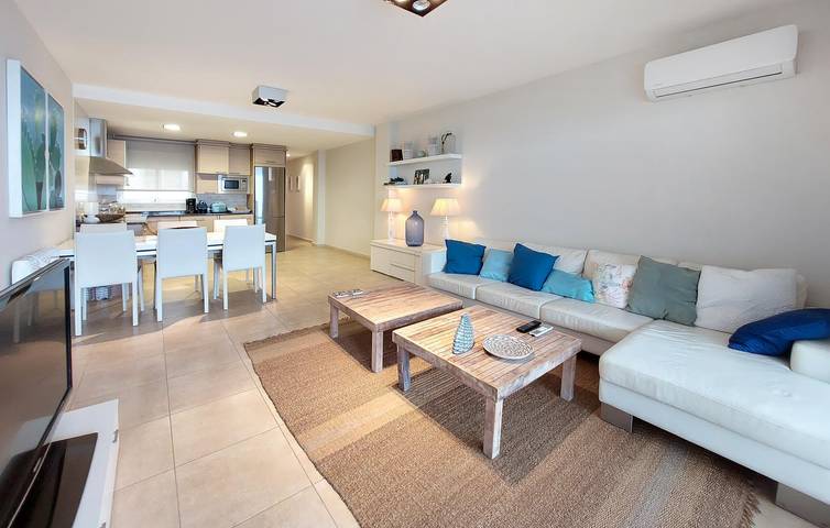 Geheel vakantieappartement, Appartement met zeezicht | 90m² | Parkeerplaats | Terras | AC in Moncofa, Costa del Azahar