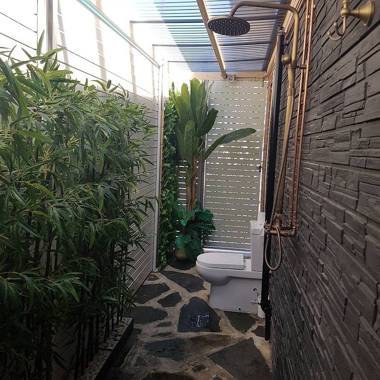 Wunderschönes Mid Century Modern Pool House zwischen Cbd / Glenelg. Schlaf 20 in Adelaide, South Australia