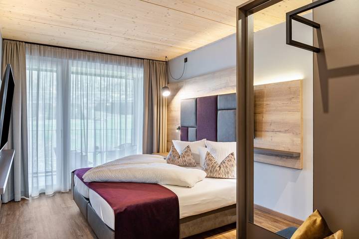 Appartement entier, Appartement Steinbock – Design alpin moderne & bien-être à Pflach in Pflach, District de Reutte