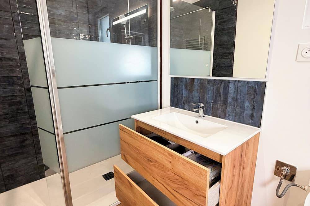 Entire apartment, Le lavoir - 1 bedroom apartment in Sin-le-Noble, Department Nord