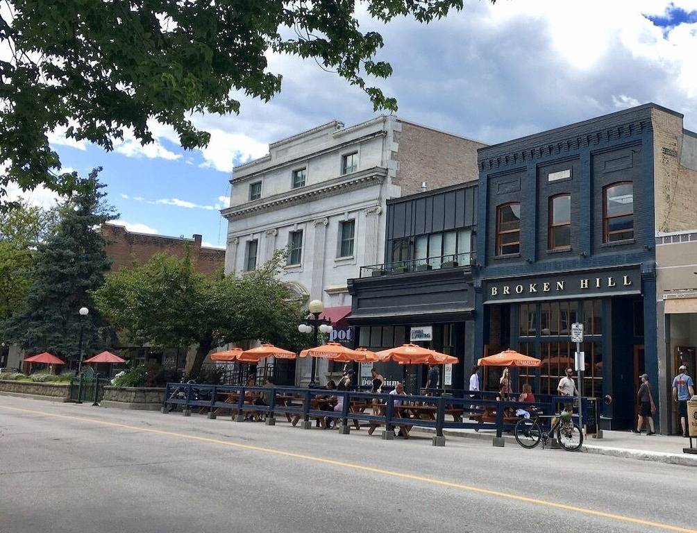 Ganze Wohnung, Broken Hill Designer Baker St Flat Mountain View. in Nelson, Whitewater Ski Resort
