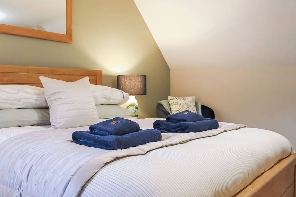 Barton Court Cottage in Cirencester, Gloucestershire