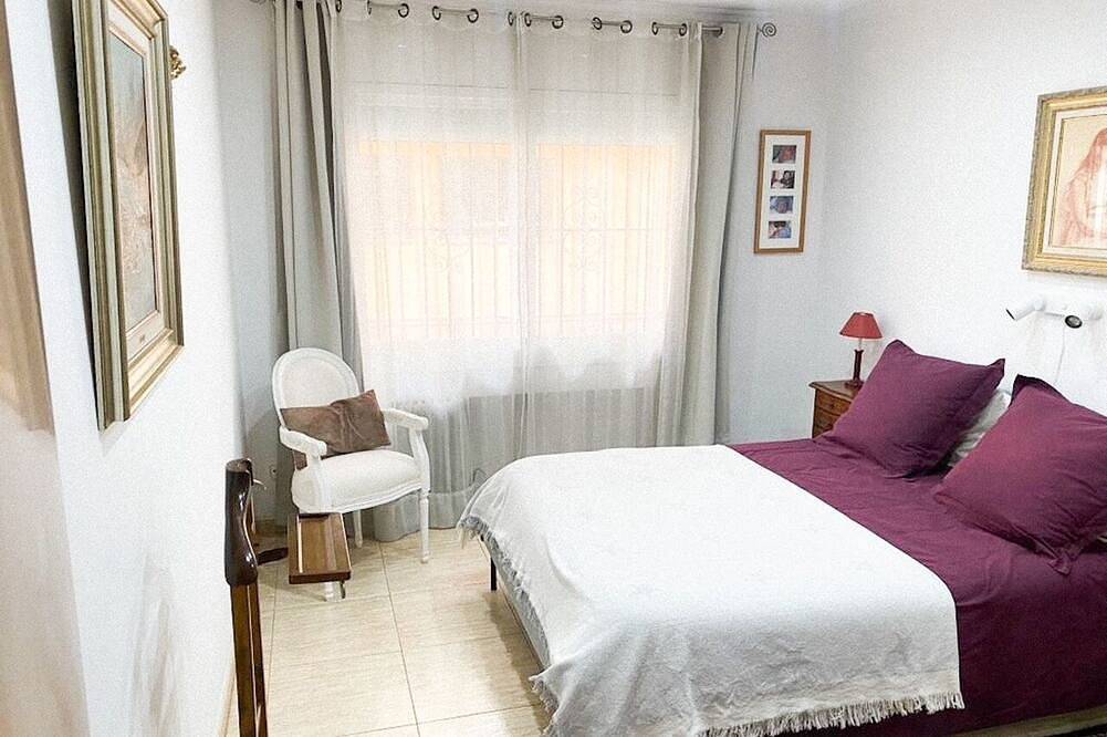 Entire apartment, Big & Cozy beach Canet de Mar in Canet de Mar, Costa del Maresme