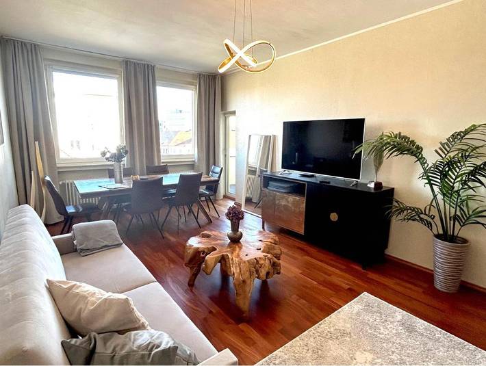 Ferienwohnung für 8 Personen, mit Balkon und Ausblick in Herrenhäuser Gärten