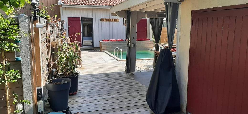Chambre d’hôte pour 2 personnes, avec jardin ainsi que terrasse et piscine à Lacanau - 2