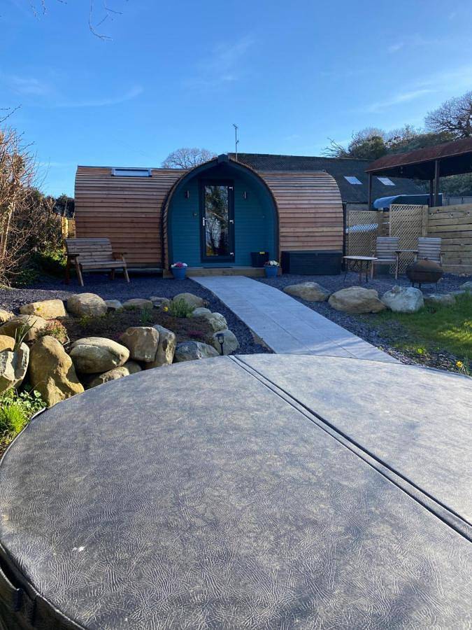 Cwt y Gwenyn Glamping Pod in Conwy, Snowdonia