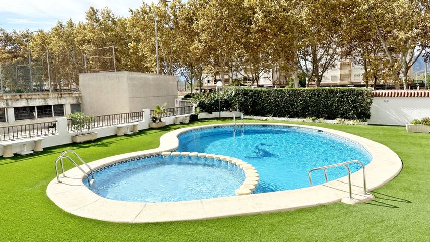 Apartamento para 4 personas, con terraza y jardín en Gandía