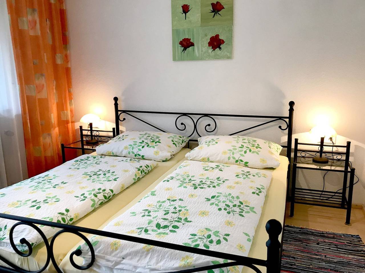 Ganze Wohnung, Ferienwohnung 'Im Erdgeschoss' mit Privatterrasse, Gemeinschaftsgarten und Wi-Fi in Tettnang, Region Bodensee-Oberschwaben