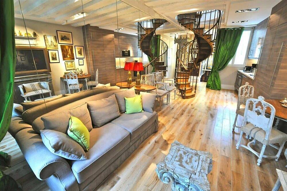 Entire apartment, Un Balcon sur Notre - Dame, Severine — Ac in Paris, Ile de France