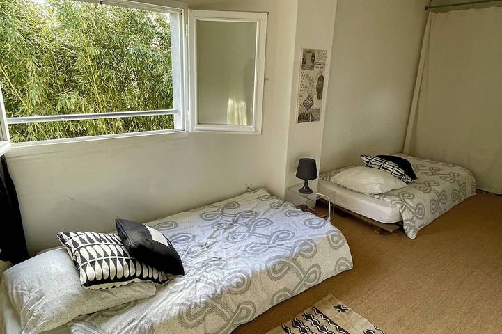 Le Chai: Between sea and mountains, spacious gîte with private pool. in Labastide-Villefranche, Béarn