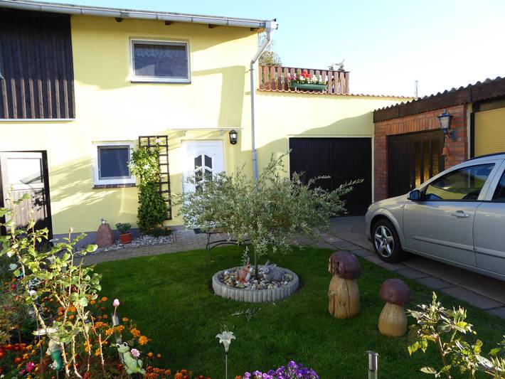Ferienhaus für 4 Personen, mit Balkon und Garten in Bastorf