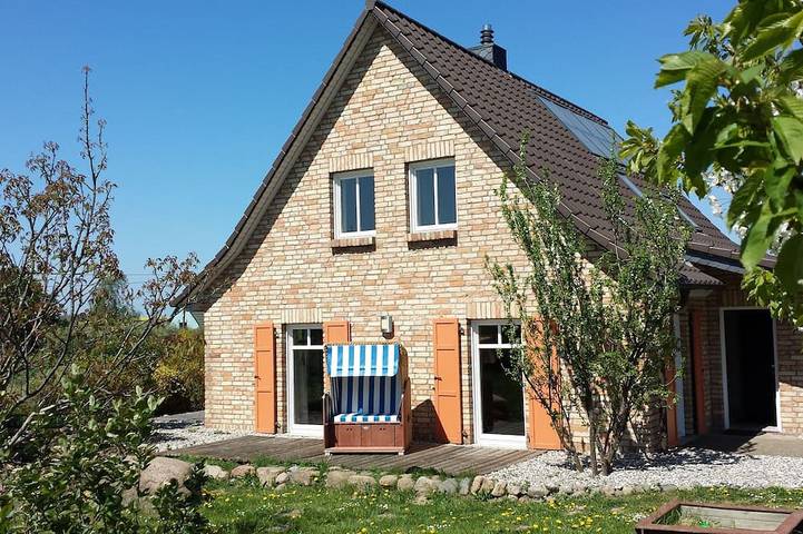 Holiday home for 9 people, with garden, with pets - 1