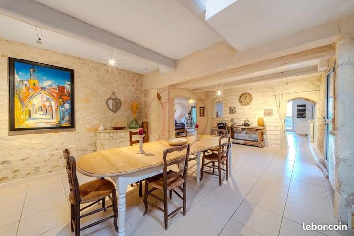 Location de vacances pour 10 personnes, avec terrasse à Lansargues