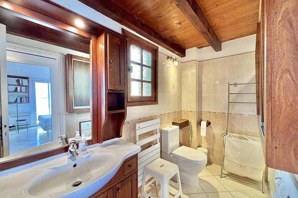 Appartamento intero, Apartment with stunning sea view - 4 guests in Casaglione, Golfe de Sagone
