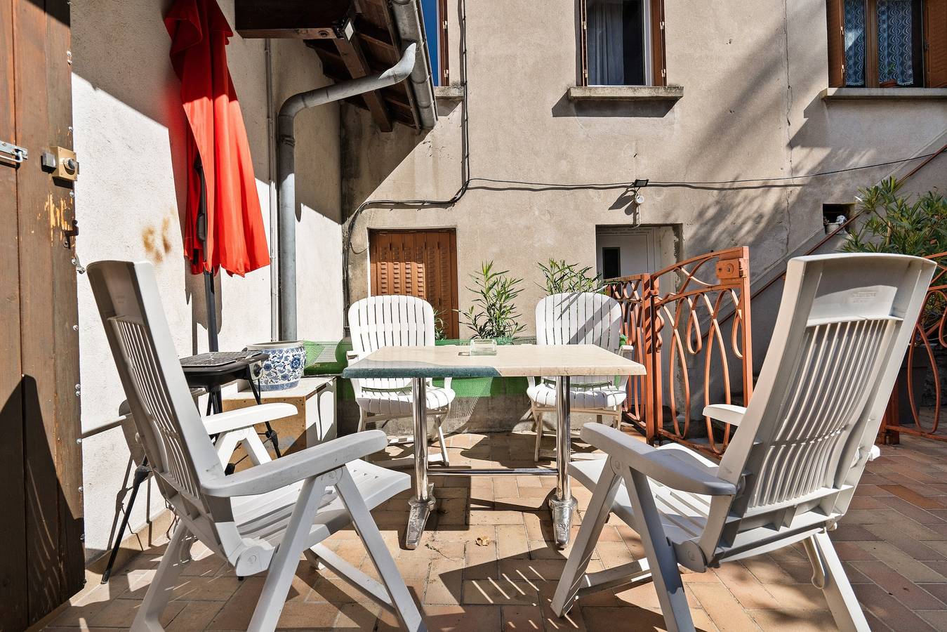 Estudio entero, Estudio 'Maupas' con terraza compartida y Wi-Fi in Vienne (Isère), Región de Vienne