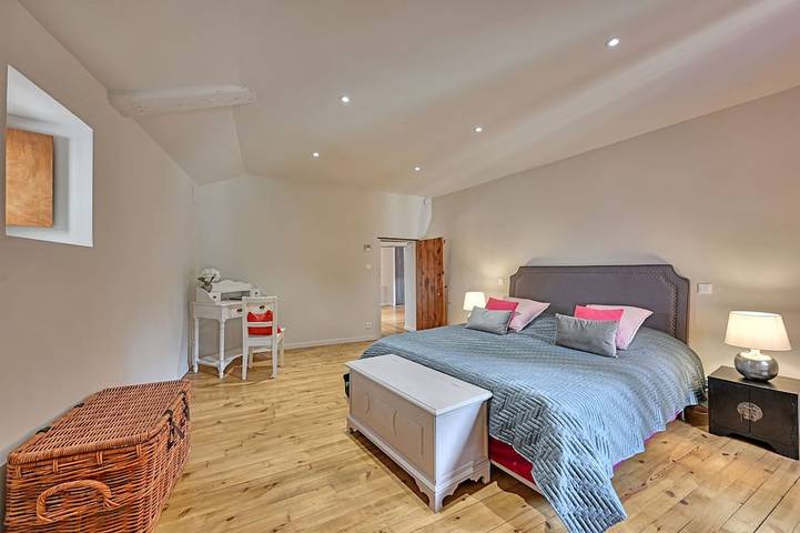 Location de vacances pour 8 personnes, avec balcon et jacuzzi dans La Ceze La Roque Sur Ceze - 3