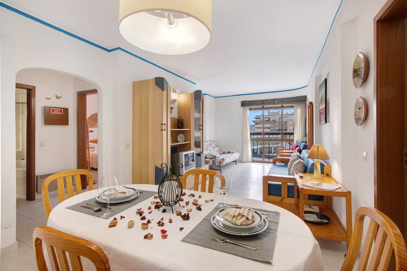 Ganze Wohnung, Ferienwohnung 'Cozy Beach' mit Meerblick, Balkon und Wi-Fi in Armação de Pêra (costa), Armação de Pera
