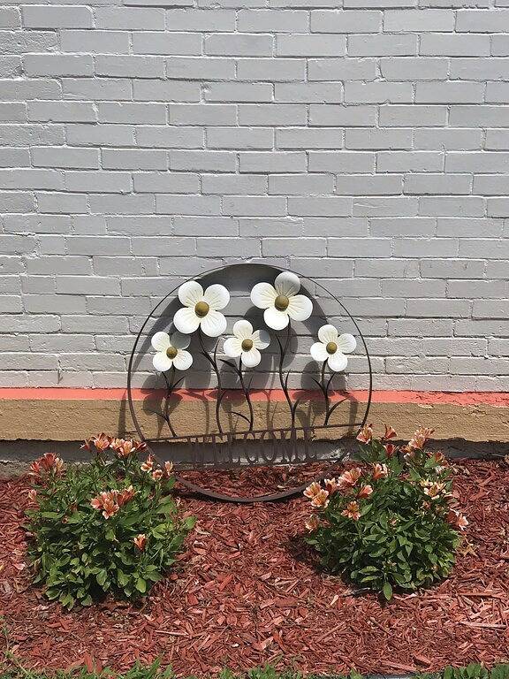 Ganze Wohnung, Day Street Suites. Historische Phelps Mansion. Main Level Suite # 2 in Decorah, Winneshiek County