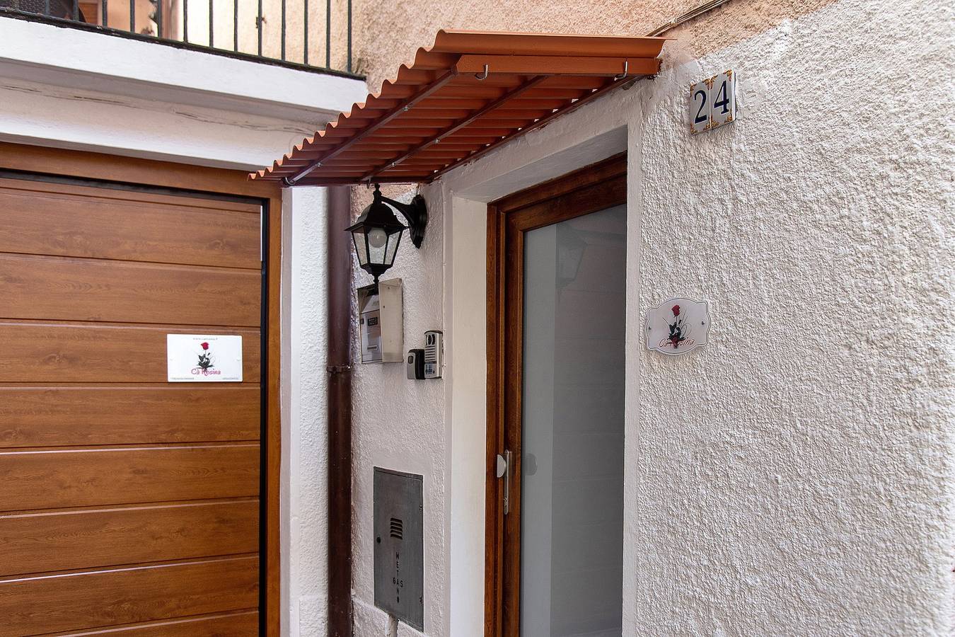 Casa Vacanze 'Cà Rosina' Brusimpiano Cin: It012024C2Qw54Kcle in Brusimpiano, Comune di Brusimpiano