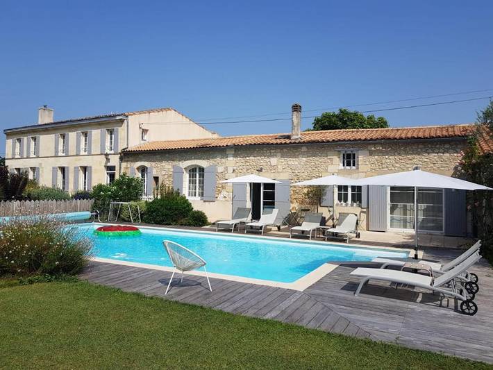 Gîte pour 6 personnes, avec piscine et jardin à Soussans - 2