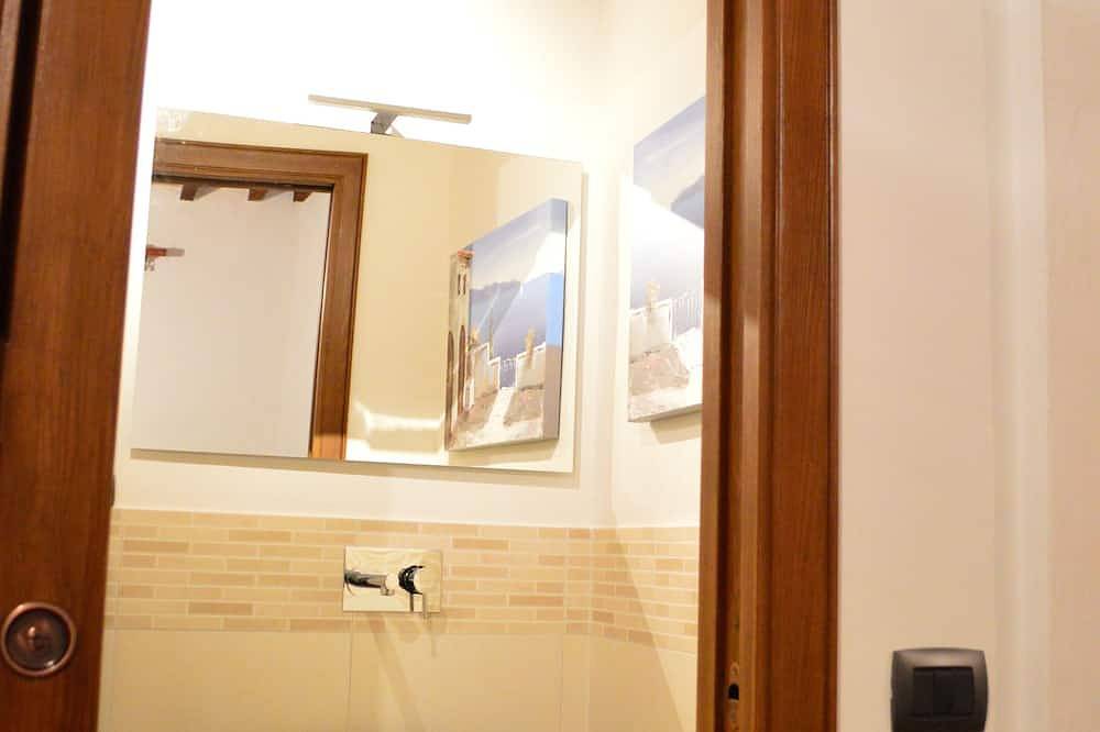 Appartamento intero, Wi Fi Fiber Cozy Studio with \"Trunk\" in Montepulciano, Siena e dintorni
