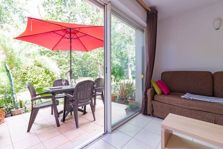 Gîte pour 4 personnes, avec terrasse ainsi que piscine et jardin, animaux acceptés dans Lac de Jouarrès - 3